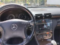 Usado Mercedes C200 Elegance 116 CV (85 kW) 2004 Gris / plata Berlina