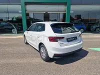 Usado Skoda Kamiq Ambition 95 CV (69 kW) 2023 Blanco SUV