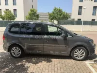 Usado VW Touran Advance 140 CV (102 kW) 2011 Gris / plata Monovolumen