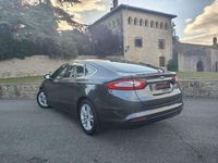 Usado Ford Mondeo Trend 160 CV (117 kW) 2017 Gris Berlina