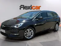 Usado Opel Astra Ultimate 145 CV (106 kW) 2020 Negro Familiar