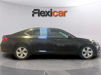 Usado Skoda Superb Style 150 CV (110 kW) 2017 Gris Berlina