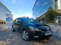 Usado Kia Ceed Active 126 CV (92 kW) 2010 Negro Utilitario