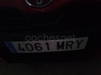 Usado Toyota Yaris Hybrid Active 116 CV (85 kW) 2024 Rojo Berlina