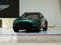 Usado Aston Martin DBX 707 CV (519 kW) 2025 Malachite green SUV