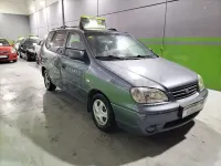 Usado Kia Carens 110 CV (80 kW) 2002 Gris / plata Monovolumen