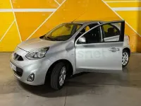 Usado Nissan Micra Acenta 80 CV (58 kW) 2017 Gris / plata Utilitario