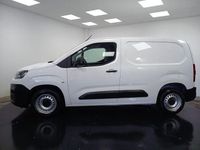 Usado Citroën Berlingo 75 CV (55 kW) 2019 Blanco Monovolumen