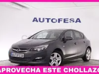 Usado Opel Astra Selective 140 CV (102 kW) 2015 Negro Berlina