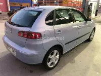 Usado Seat Ibiza Reference 70 CV (51 kW) 2006 Gris / plata Utilitario