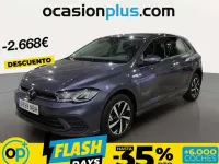 Usado VW Polo 95 CV (69 kW) 2025 Gris Utilitario