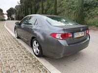 Usado Honda Accord Executive 150 CV (110 kW) 2009 Gris / plata Berlina