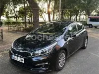 Usado Kia Ceed GT 90 CV (66 kW) 2016 Negro Berlina
