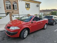 Usado Renault Mégane Cabriolet Authentique 110 CV (80 kW) 2007 Rojo Descapotable