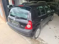 Usado Renault Clio II Authentique 65 CV (47 kW) 2004 Negro Berlina