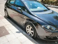 Usado Seat Leon Stylance 105 CV (77 kW) 2007 Negro Utilitario