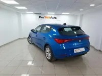 Usado Seat Leon Style 110 CV (80 kW) 2024 Azul Utilitario