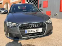 Usado Audi A3 150 CV (110 kW) 2018 Gris / plata Berlina