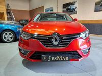 Usado Renault Mégane GrandTour Intens 116 CV (85 kW) 2020 Rojo Familiar