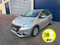Usado Peugeot 208 Active 68 CV (50 kW) 2013 Plateado Utilitario