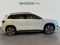Usado Skoda Karoq SportLine 150 CV (110 kW) 2025 Blanco SUV