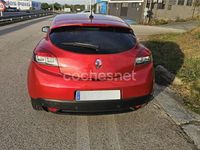 Usado Renault Mégane IV LIMITED 115 CV (84 kW) 2016 Rojo Coupe