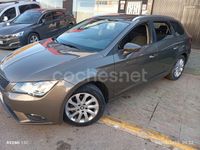 Usado Seat Leon Reference 105 CV (77 kW) 2015 Gris / plata Familiar