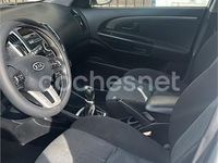 Usado Kia Ceed 90 CV (66 kW) 2010 Gris / plata Utilitario