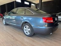 Usado Audi A6 177 CV (130 kW) 2005 Gris / plata Berlina
