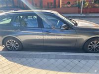 Usado BMW 318 143 CV (105 kW) 2015 Gris / plata Familiar