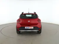 Usado Dacia Sandero Essentiel 91 CV (66 kW) 2022 Rojo Berlina