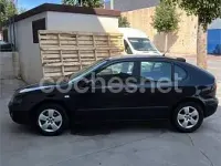Usado Seat Leon Sport 110 CV (80 kW) 2005 Negro Utilitario
