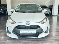 Usado Toyota Yaris Plus 116 CV (85 kW) 2022 Blanco Utilitario