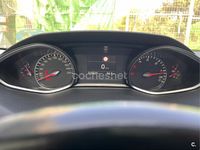 Usado Peugeot 308 Allure 130 HP (95 kW) 2019 Vermelho Sedan