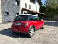 Usado Mini ONE 90 CV (66 kW) 2002 Rojo Utilitario