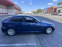 Usado BMW 318 143 CV (105 kW) 2003 Azul Berlina