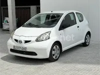Usado Toyota Aygo 68 CV (50 kW) 2009 Blanco Utilitario