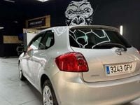 Usado Toyota Auris Active 90 CV (66 kW) 2009 Gris Utilitario