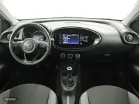Usado Toyota Aygo X Play 72 CV (52 kW) 2022 Gris SUV