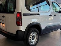 Nuevo Peugeot Rifter Business-Line 99 CV (72 kW) 2025 Pintura blanco icy Monovolumen