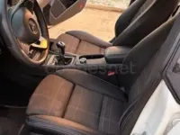 Usado Mercedes CLA200 136 CV (100 kW) 2016 Blanco Berlina