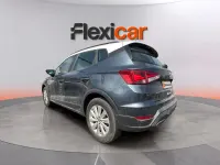 Usado Seat Arona Style 110 CV (80 kW) 2023 Gris SUV