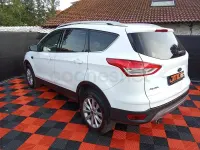 Usado Ford Kuga Titanium 120 CV (88 kW) 2015 Blanco SUV