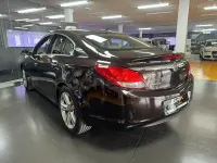 Usado Opel Insignia Cosmo 160 CV (117 kW) 2011 Naranja Berlina