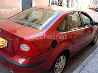 Usado Ford Focus Trend 100 CV (73 kW) 2008 Rojo Berlina