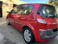 Usado Renault Scenic E-Tech Authentique 100 CV (73 kW) 2005 Rojo Monovolumen