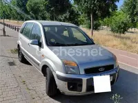 Usado Ford Fusion 100 CV (73 kW) 2005 Gris / plata Utilitario
