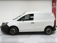 Usado Renault Kangoo 75 CV (55 kW) 2023 Blanco Monovolumen