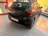 Usado Dacia Sandero Essentiel 101 CV (74 kW) 2023 Gris / plata Berlina