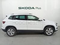 Usado Skoda Karoq Selection 150 CV (110 kW) 2025 Blanco SUV